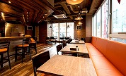 飲食店「Queens Grill[クイーンズグリル]」