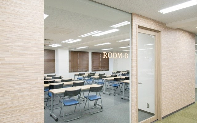 店舗デザインラボの学習塾施工事例1